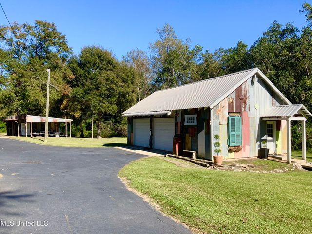 121 Tripp Lane, Carriere, MS 39426