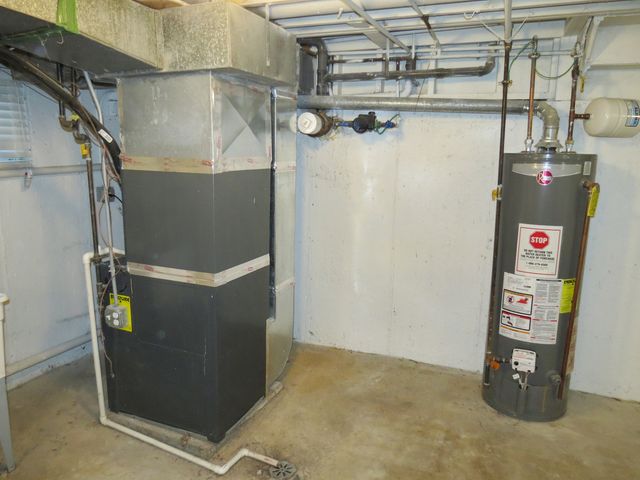 231 Charlotte Lane, Bolingbrook, IL 60440