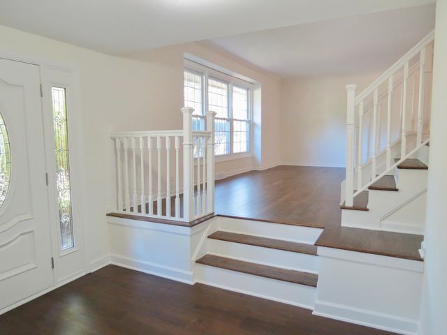 231 Charlotte Lane, Bolingbrook, IL 60440