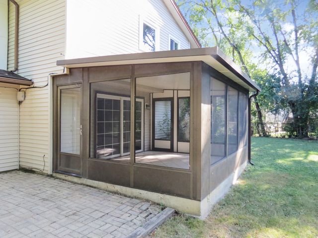 231 Charlotte Lane, Bolingbrook, IL 60440