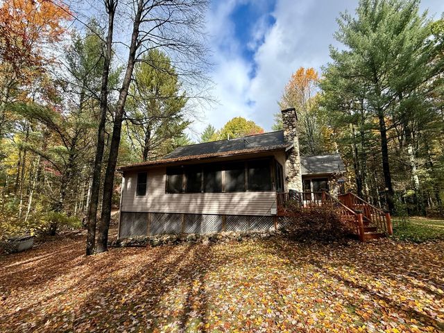 3973 E Creek Wood Drive, Cherry Valley Twp, MI 49623