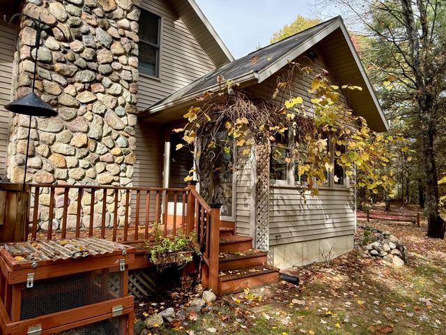 3973 E Creek Wood Drive, Cherry Valley Twp, MI 49623