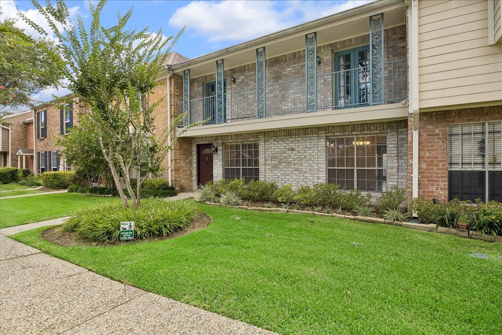 1617 W Sam Houston Pkwy S, Houston, TX 77042