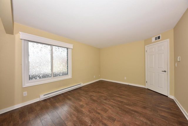 1612 Coachlight DRIVE, New Berlin, WI 53151