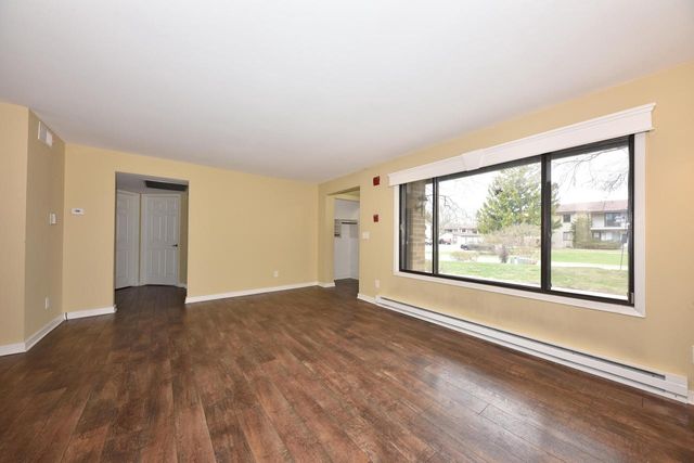 1612 Coachlight DRIVE, New Berlin, WI 53151