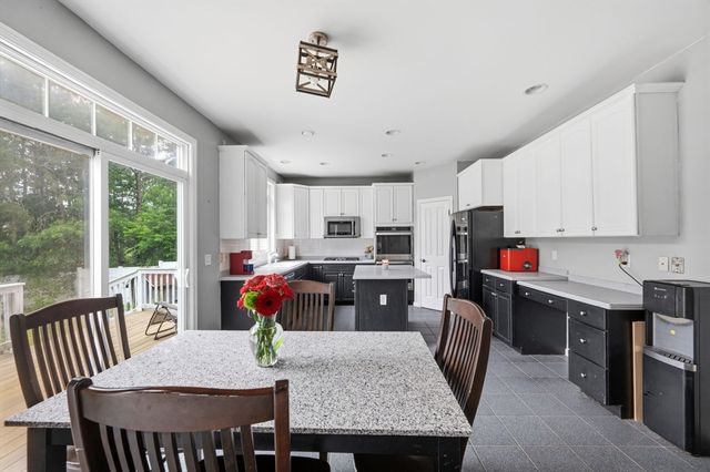 460 Raymond Rd, Plymouth, MA 02360