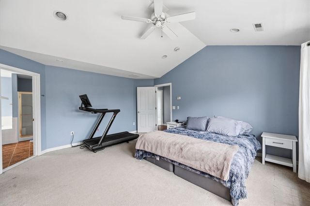 460 Raymond Rd, Plymouth, MA 02360