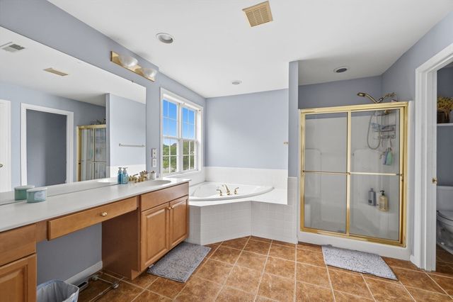 460 Raymond Rd, Plymouth, MA 02360