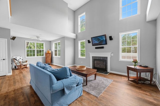460 Raymond Rd, Plymouth, MA 02360