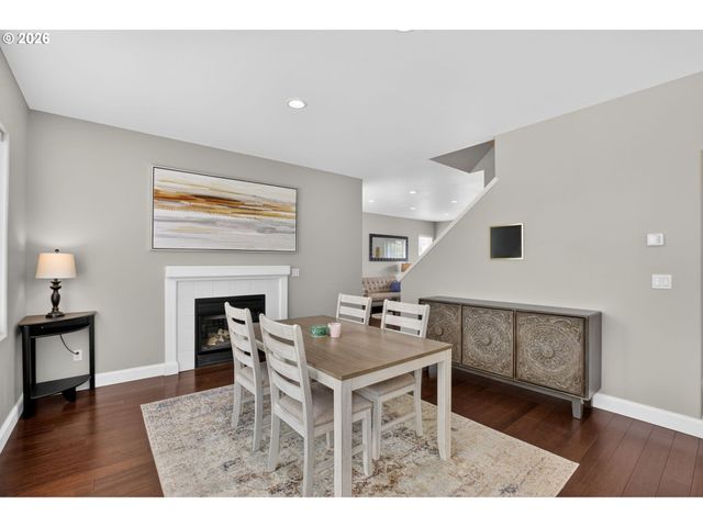 17625 Sw DODSON Dr, Sherwood, OR 97140