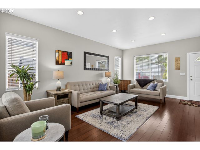 17625 Sw DODSON Dr, Sherwood, OR 97140