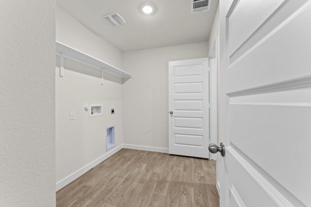 426 Kolbo Crossing CV, Lockhart, TX 78644