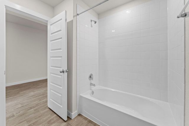 426 Kolbo Crossing CV, Lockhart, TX 78644