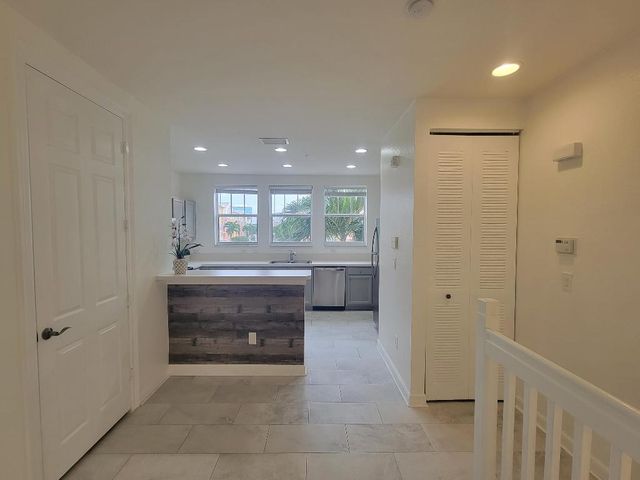 750 Millbrae Court 5, West Palm Beach, FL 33401