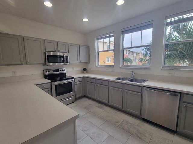 750 Millbrae Court 5, West Palm Beach, FL 33401