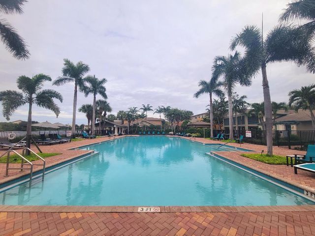 750 Millbrae Court 5, West Palm Beach, FL 33401