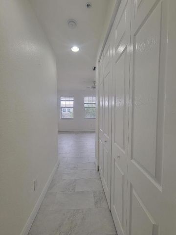 750 Millbrae Court 5, West Palm Beach, FL 33401