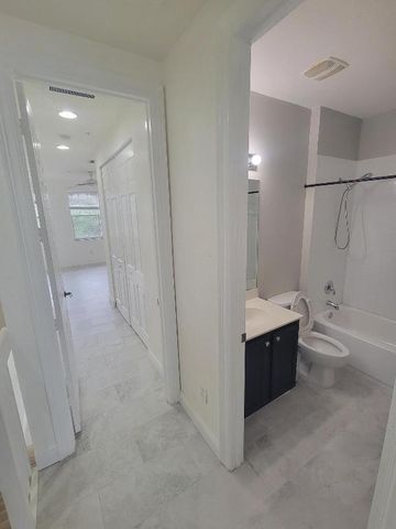 750 Millbrae Court 5, West Palm Beach, FL 33401