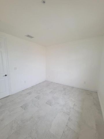 750 Millbrae Court 5, West Palm Beach, FL 33401