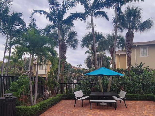 750 Millbrae Court 5, West Palm Beach, FL 33401