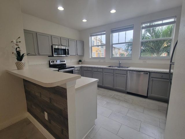 750 Millbrae Court 5, West Palm Beach, FL 33401