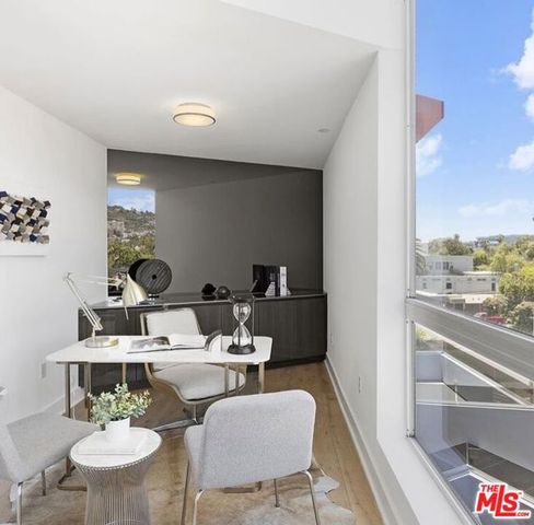 616 N Croft Avenue 8, West Hollywood, CA 90048