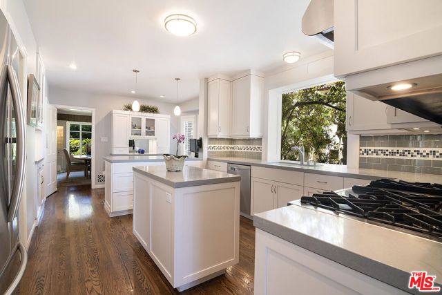 3050 Motor Avenue, Los Angeles, CA 90064