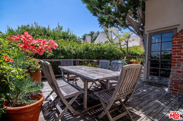 3050 Motor Avenue, Los Angeles, CA 90064