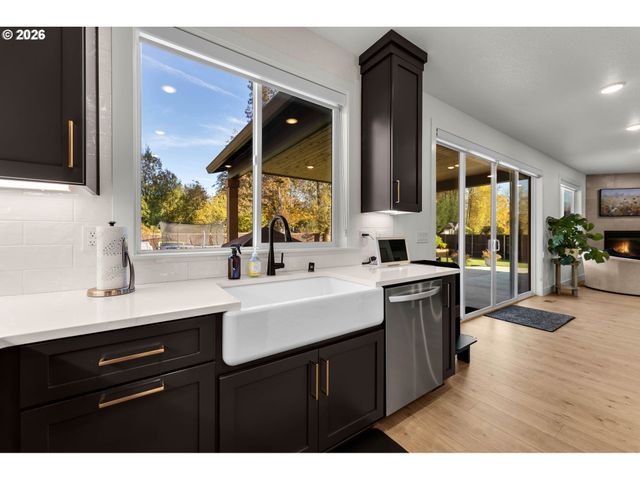 3913 Se 19TH Ave, Brush Prairie, WA 98606