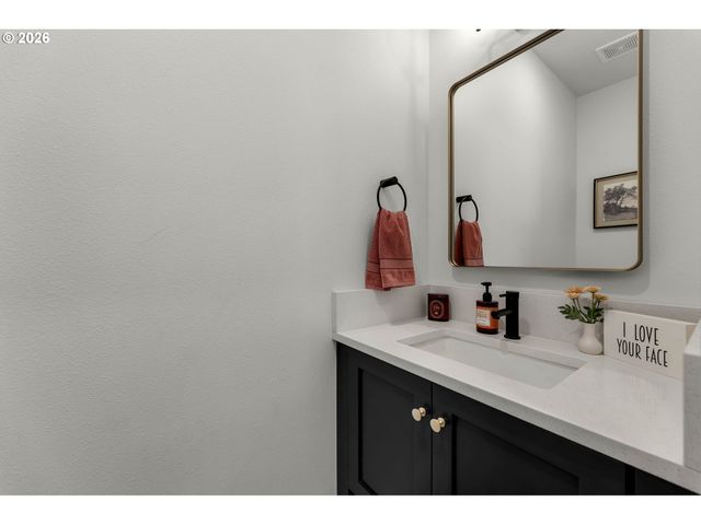 3913 Se 19TH Ave, Brush Prairie, WA 98606