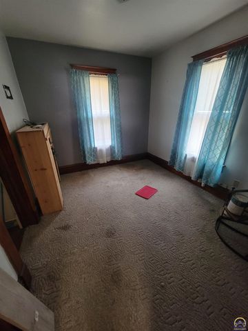 434 SW Buchanan ST, Topeka, KS 66606