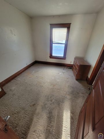 434 SW Buchanan ST, Topeka, KS 66606