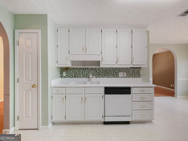 4115 Janel Lane, Loganville, GA 30052