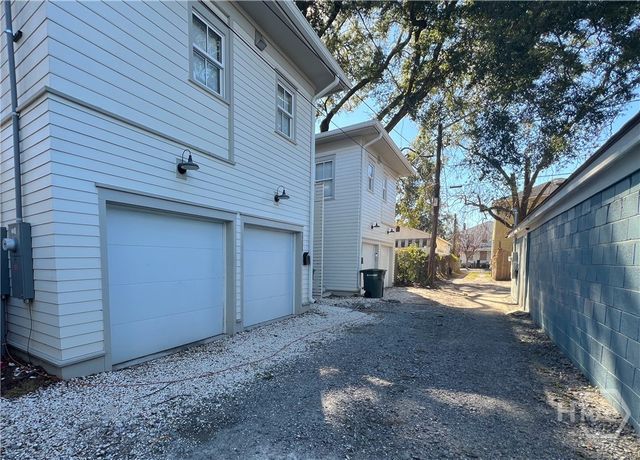 2205 Martin Luther King Jr, Savannah, GA 31415