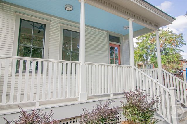 2205 Martin Luther King Jr, Savannah, GA 31415