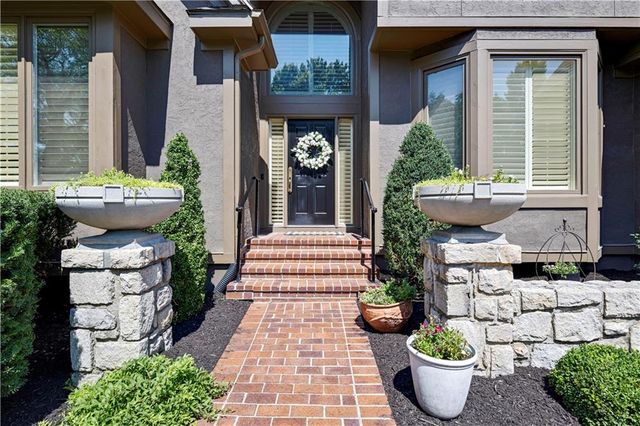 6229 W 128th Street, Leawood, KS 66209