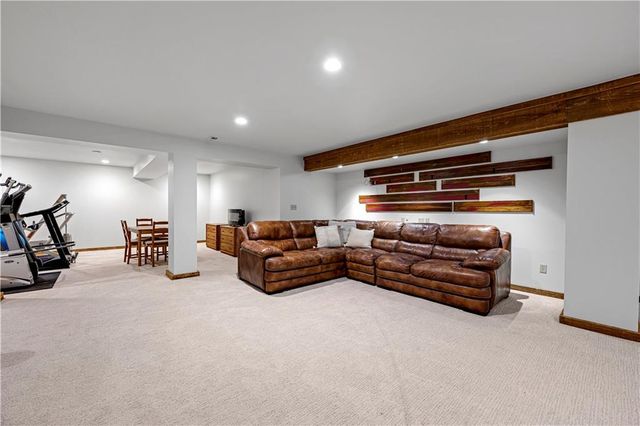 6229 W 128th Street, Leawood, KS 66209