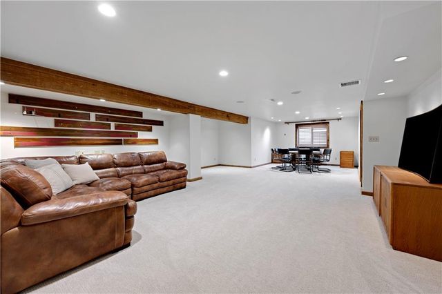 6229 W 128th Street, Leawood, KS 66209