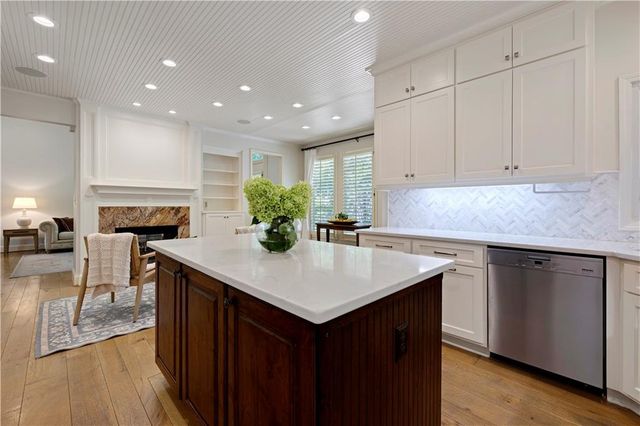 6229 W 128th Street, Leawood, KS 66209