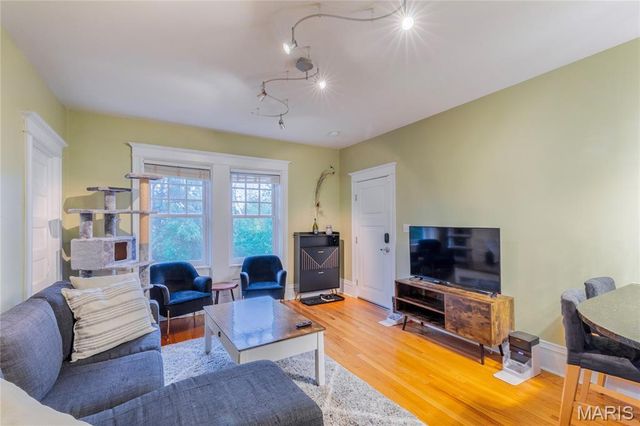 6102 Washington Boulevard 302, St Louis, MO 63112