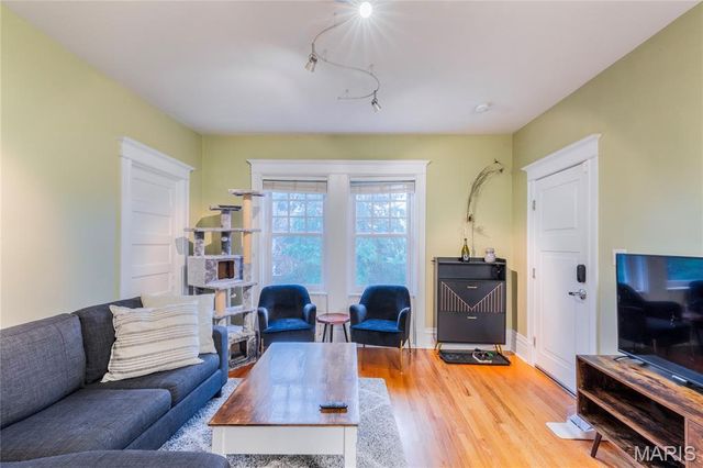 6102 Washington Boulevard 302, St Louis, MO 63112