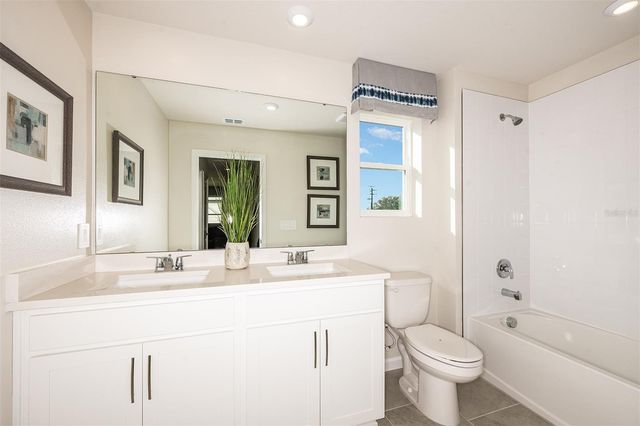 5647 SKYLIGHT WAY, Palmetto, FL 34221