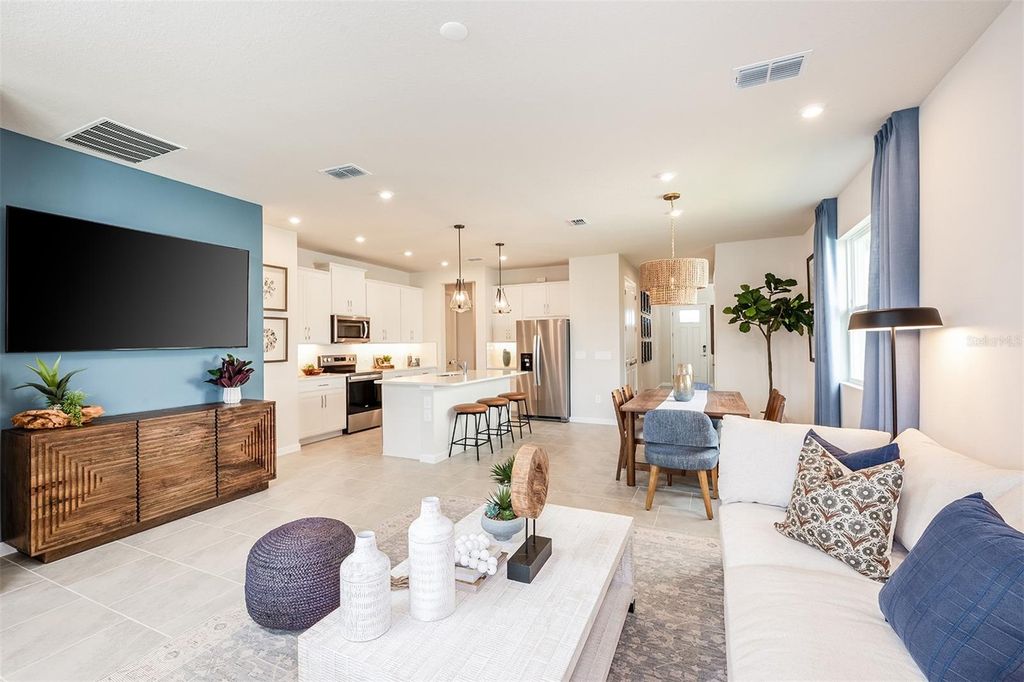 Image 11 of property listing at 5647 SKYLIGHT WAY, Palmetto, FL 34221