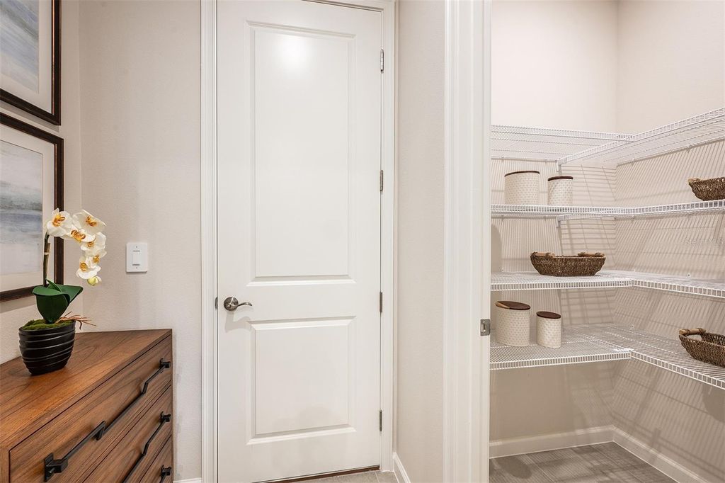 Image 7 of property listing at 5647 SKYLIGHT WAY, Palmetto, FL 34221