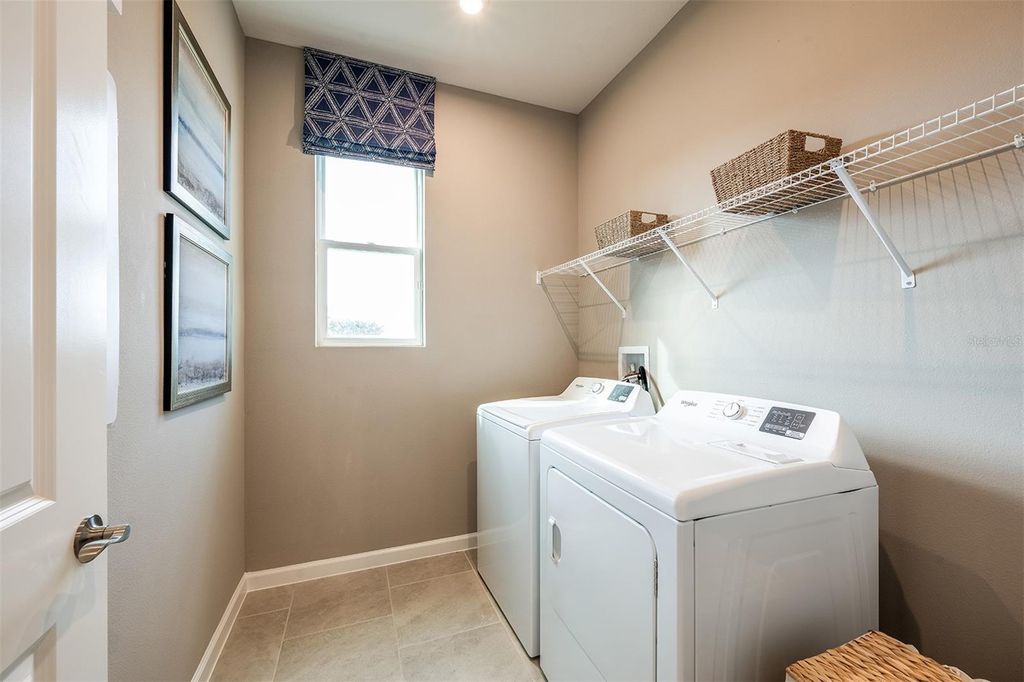 Image 8 of property listing at 5647 SKYLIGHT WAY, Palmetto, FL 34221