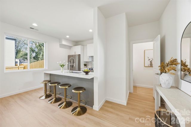 4122 Avalon Avenue, Charlotte, NC 28208