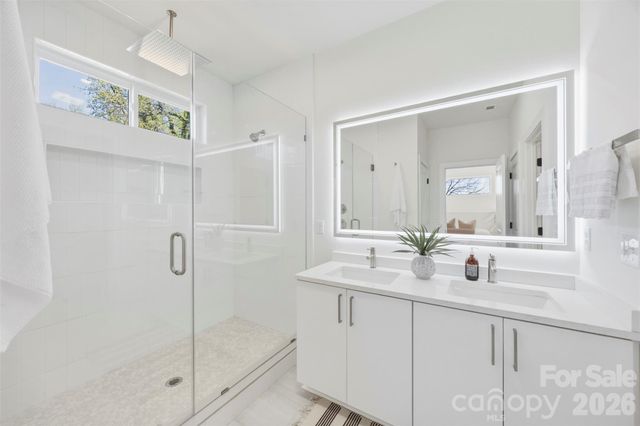 4122 Avalon Avenue, Charlotte, NC 28208