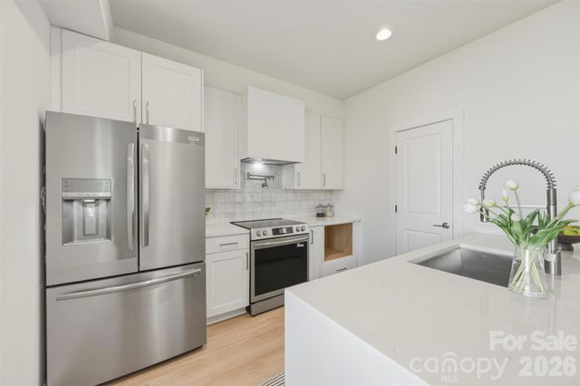 4122 Avalon Avenue, Charlotte, NC 28208