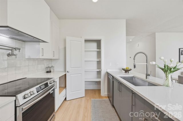 4122 Avalon Avenue, Charlotte, NC 28208