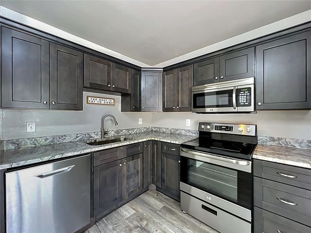 2312 S PARK AVENUE, Sanford, FL 32771